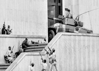 Asi vivió Colombia hace 40 años, el holocausto del Palacio de Justicia tras la toma guerrillera del M-19 y la retoma del ejército 