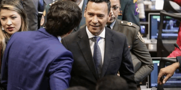 Expresidente César Gaviria no apoya moción de censura contra Mindefensa 