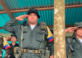 Revelan más relaciones del gobierno Petro con alias Calarcá y como le protegen sus crímenes 