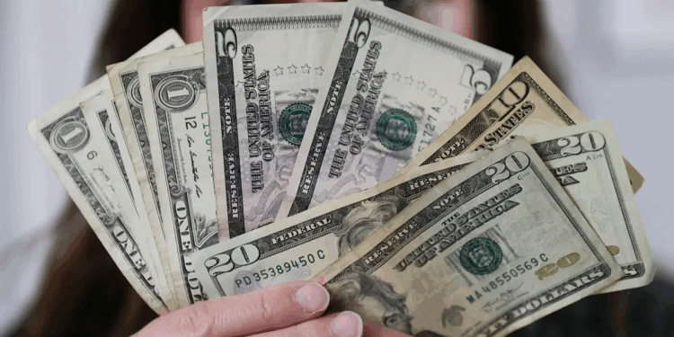 Dólar en Colombia continúa a la baja, la divisa se cotiza sobre los $3.600 pesos