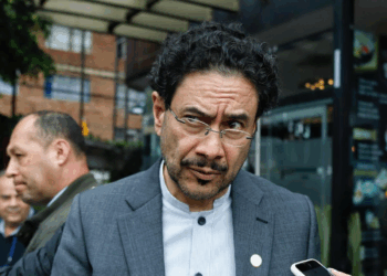 Denuncian que dineros de dudoso origen en Barranquilla financiaron la campaña de Iván Cepeda en la consulta interna del Pacto Histórico. 