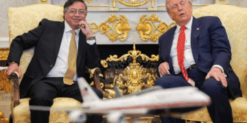 Concluyó la reunión de gobierno entre los presidentes de Colombia, Gustavo Petro y de estados unidos, Donald Trump, luego de dos horas en el salón oval de la Casa Blanca. 