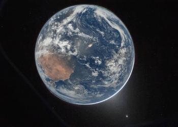 Nasa revela nuevas fotos de la tierra desde la nave Artemis II. 