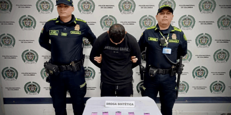 Policía captura a hombre en el aeropuerto de San Andrés por narcotráfico