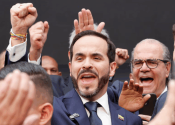 «Lo que dice Angie Rodríguez lo he venido diciendo hace rato: el Gobierno es una empresa criminal y su jefe es el presidente Gustavo Petro»: Abelardo De La Espriella. 