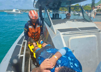 Armada Nacional apoyó una evacuación médica de cayo acuario por fractura de tobillo de turista