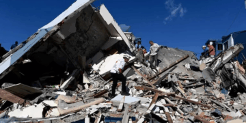 Canal internacional compara la rápida reacción de las autoridades de Colombia frente a la lentitud y dejadez de las de Venezuela en un mismo tipo de tragedia: un terremoto de gran magnitud