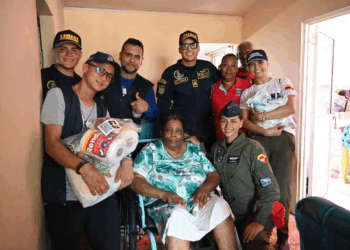 Armada de Colombia y Fuerza Aeroespacial culminan con éxito jornada de apoyo al desarrollo en Providencia y Santa Catalina