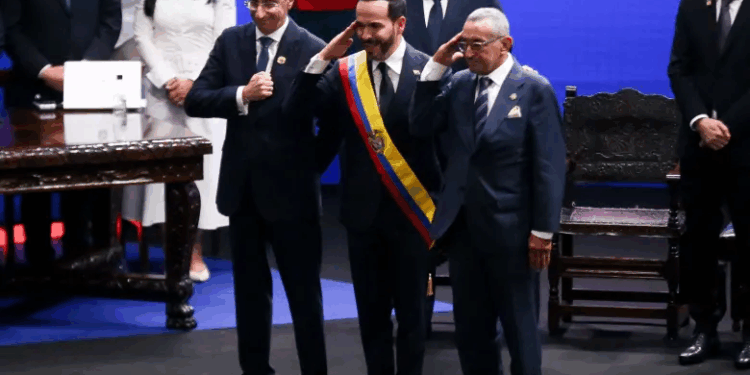 Tribunal Superior de Bogotá revoca fallo que ordenaba a presidente disculparse por acto religioso