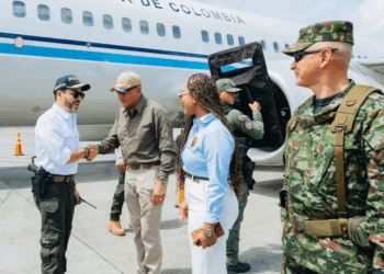 Presidente de la República, Abelardo de la Espriella avanza en su visita a la isla con un consejo de seguridad, reunión con empresarios y líderes regionales y encuentro con los periodistas locales.