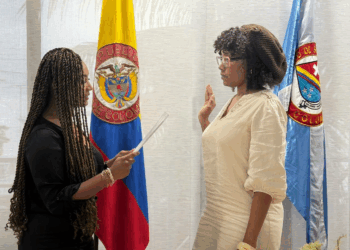 Gobernadora Girley Ordoñez dio posesión a la nueva directora de coralina encargada, Magda Masquita McKeller